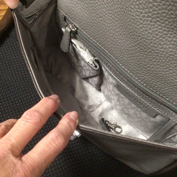 MICHAEL Michael Kors “Lila” patent leather & leather grey shoulder bag - Picture 2 of 4